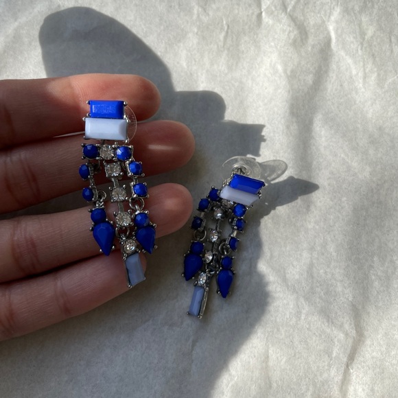 Crystal Rhinestone earrings - Picture 2 of 3